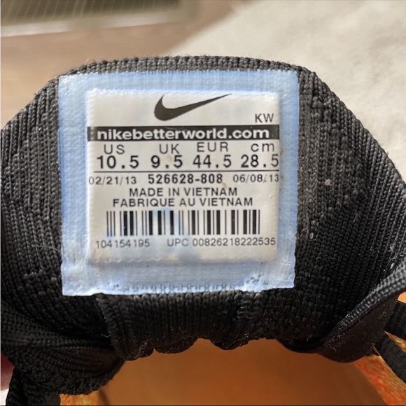 Nike Flyknit Racer - Picture 6 of 7